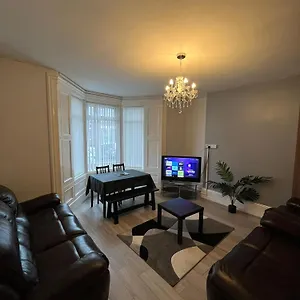 Arthurs Hill Newcastle, Free Parking Fully Equipped Kitchen 4 Bedrooms, Near Centre Newcastle upon Tyne